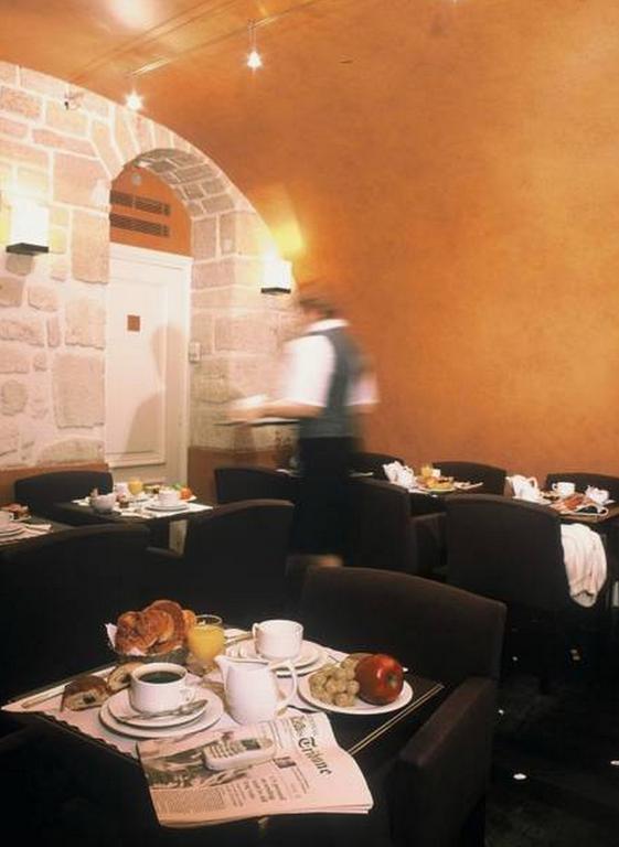 فندق باريسفي  فيكتوار أوبرا المطعم الصورة